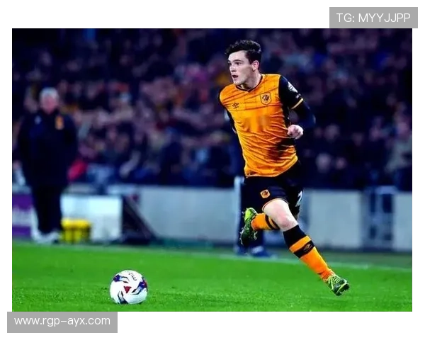 赫尔城中场新星闪耀赛场，潜力无限引多方关注