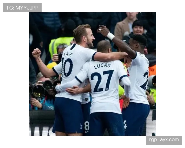 穆里尼奥彰显重建实力，带领新阵容焕发全新活力