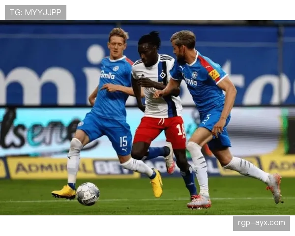 拜仁慕尼黑攻防兼备,争冠势头强劲表现抢眼 拜仁慕尼黑攻防兼备,争冠势头强劲表现抢眼